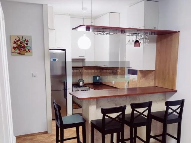 3 pokojowe mieszkanie w Brwinowie balkon, pełne umeblowanie