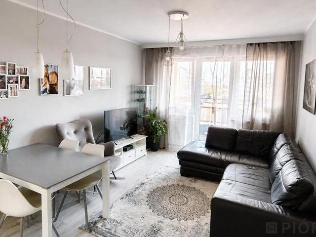 3 pokojowe mieszkanie z balkonem w Ursusie 49,2 m²