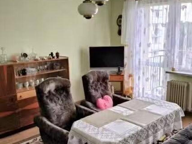 3 pokojowe mieszkanie z balkonem, blisko centrum
