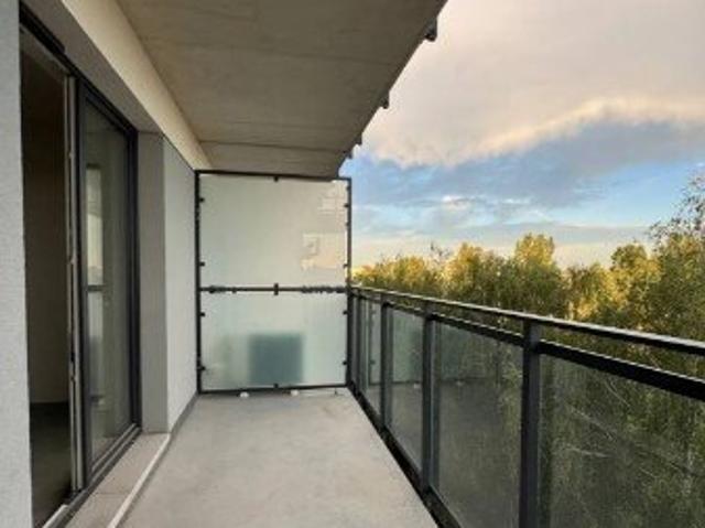 3 pokojowe mieszkanie z balkonem i garażem w Włochach polecam