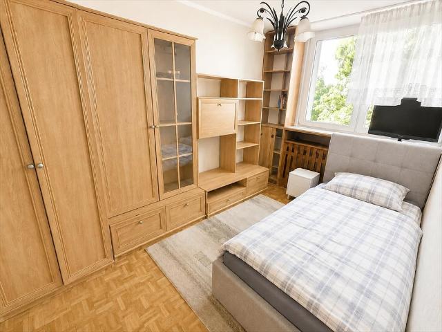 Sprzedam 3 pokojowe mieszkanie 48 m² z balkonem i piwnicą