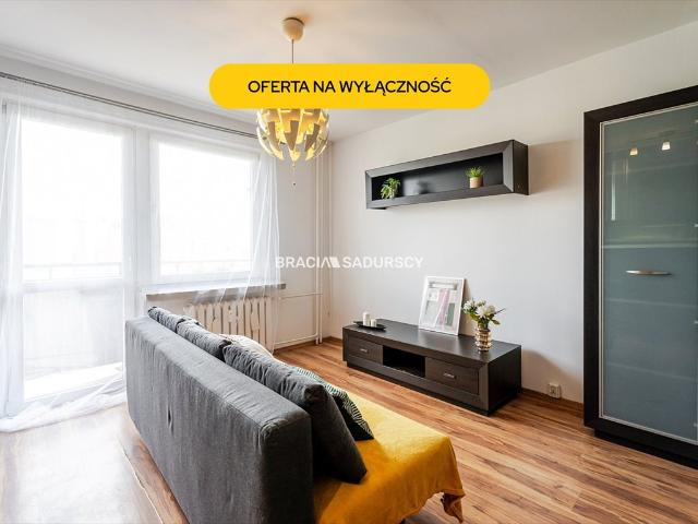3 pokojowe mieszkanie z balkonem i potencjałem aranżacyjnym