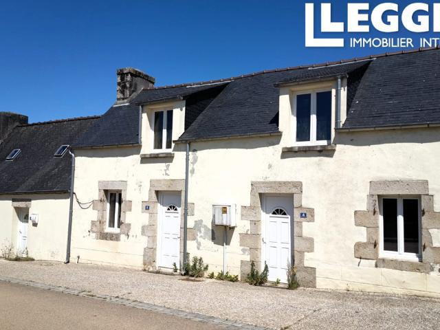 3 propriétés à rénover au centre du village