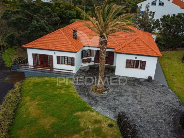 3 quarto, Velas Ilha de São Jorge LS102305970