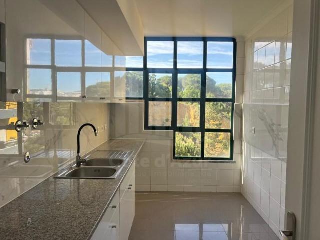3 quarto, Almada Almada 101308859