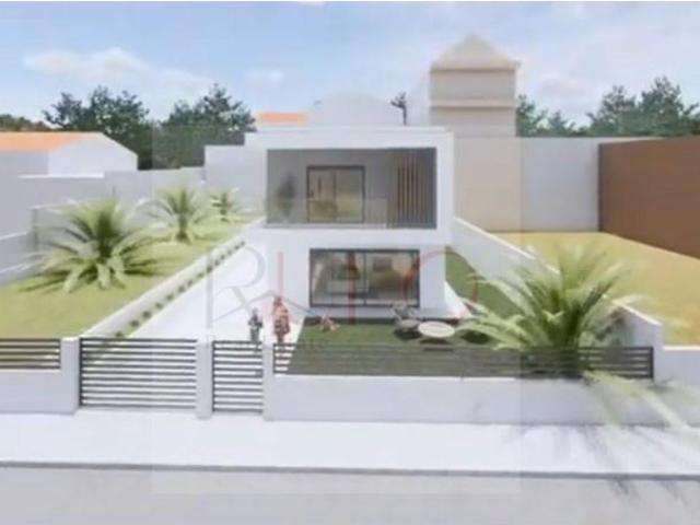 3 quarto, Almada Almada 98966889