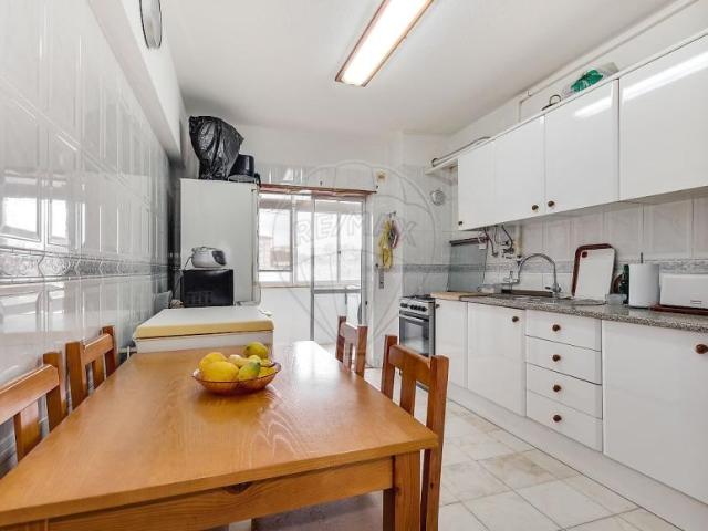3 quarto, Almada Setúbal 102884325