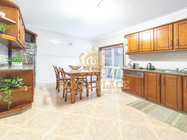 3 quarto, Aveiro Santa Maria da Feira 4505 LS102203860