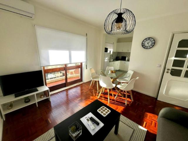 3 quarto, Custoias Custoias 4460 282 100715060