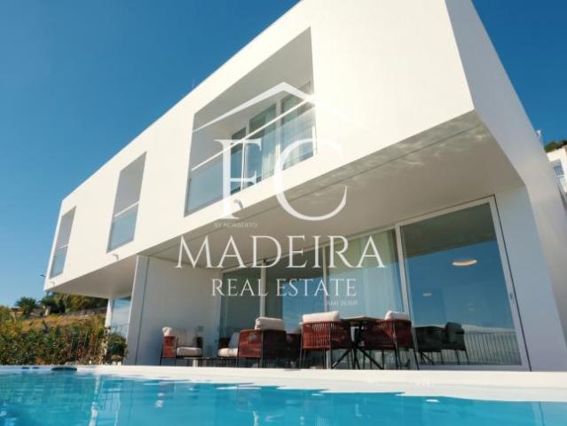 3 quarto, funchal Madeira 9050 050 LS103097066