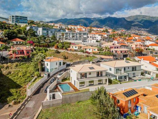 3 quarto, Funchal Ilha da Madeira 9000 674 LS99838230