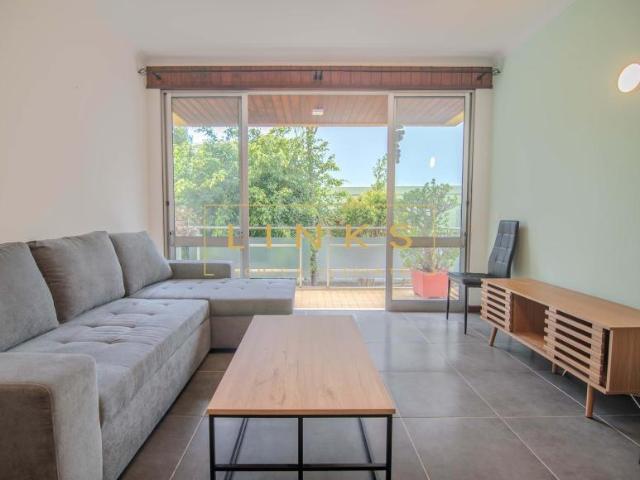 3 quarto, Funchal Ilha da Madeira LS101191198