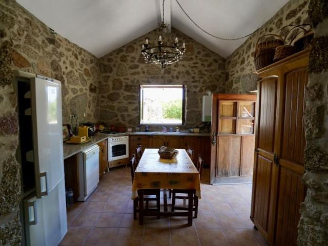 3 quarto, Fundão Fundão LS93398128