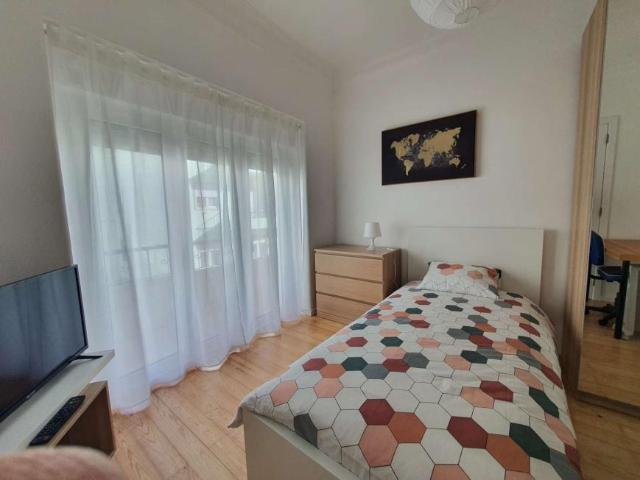 3 quarto, lisbon lisbon 1495 719 101818544