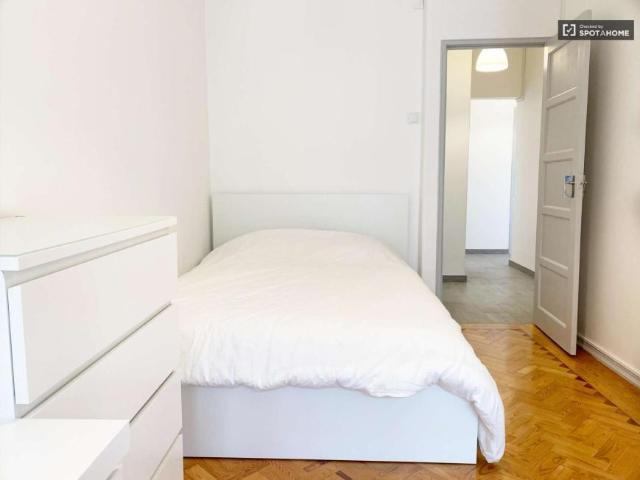 3 quarto, lisbon lisbon 1500 328 101765495