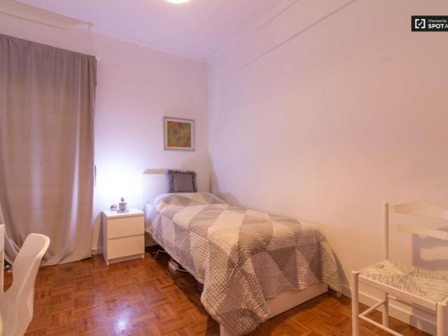 3 quarto, lisbon lisbon 1500 442 101692868
