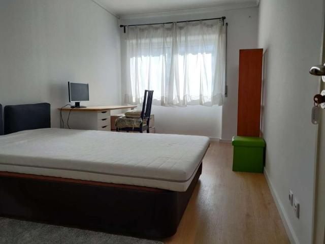 3 quarto, lisbon lisbon 1700 308 101816281
