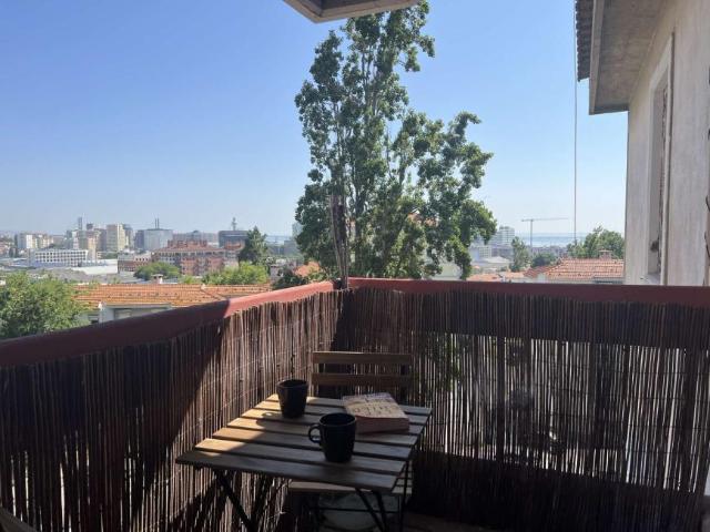 3 quarto, lisbon lisbon 1800 245 103063601