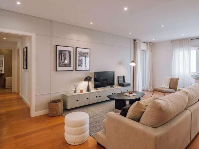 3 quarto, Lisbon Lisbon 1000 304 97236023