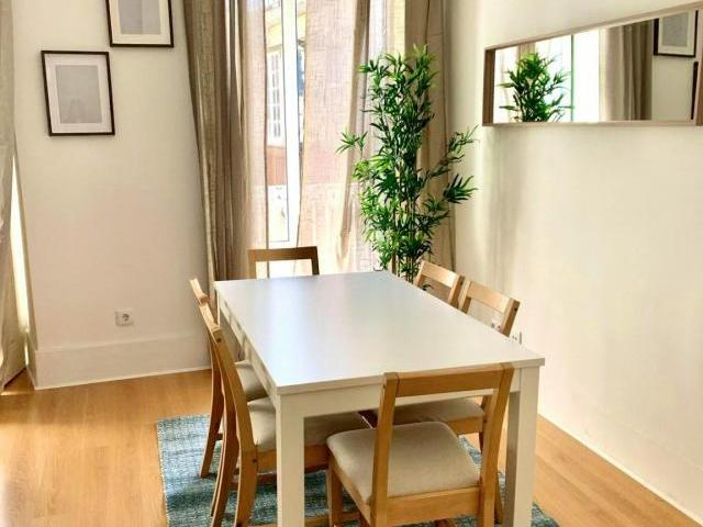 3 quarto, Lisbon Lisbon 1200 076 LS82552026