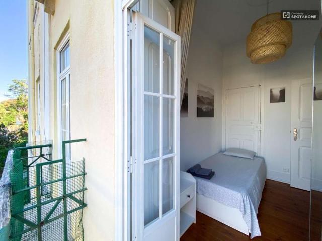 3 quarto, lisbon lisbon 1250 268 101810294