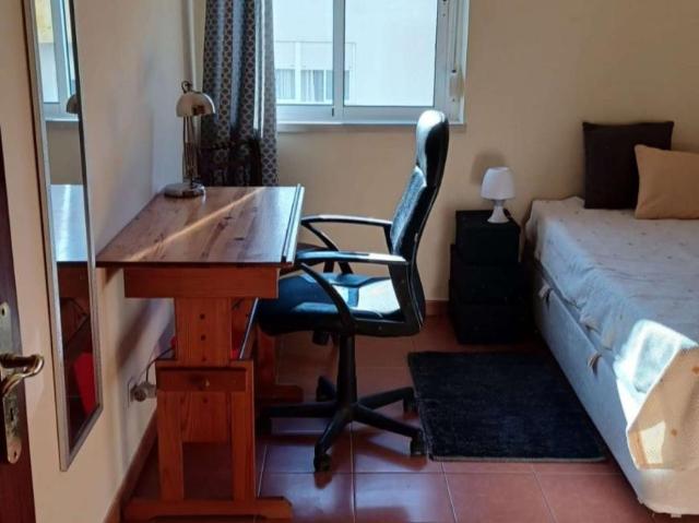 3 quarto, Lisbon Lisbon 2645 97910149