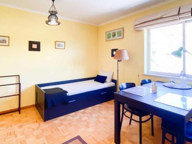 3 quarto, Lisbon Lisbon 2825 LS73337758