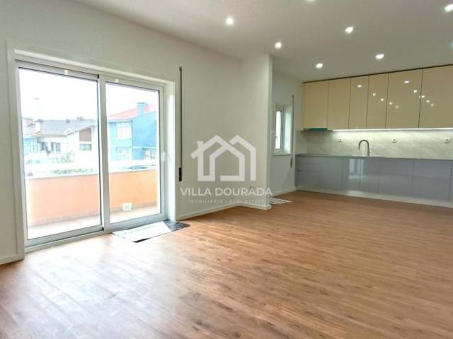 3 quarto, Maia Porto LS98403781