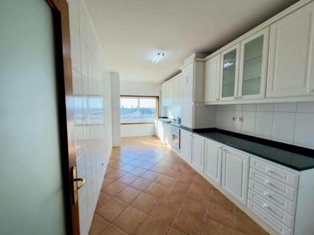 3 quarto, Maia Porto 104070560