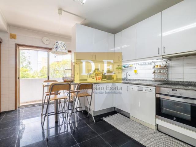 3 quarto, Porto Porto 4250 397 LS102247354