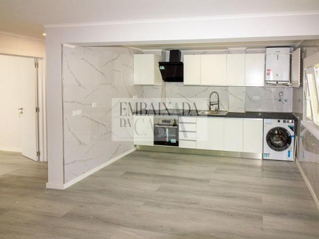 3 quarto, Setúbal Almada 2810 LS102051779
