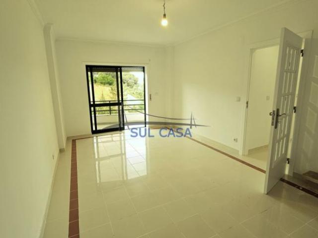 3 quarto, Setúbal Almada 2810 101216685