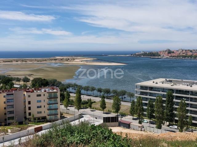 3 quartos em Afurada Canidelo em V.N.Gaia na Marina Douro C5AO