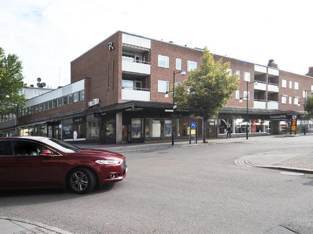 3 Rum och kök, Centrum