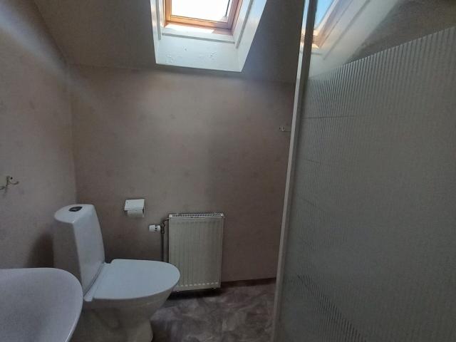 3 rum och kök, Hova 64 m² 6 045 kr
