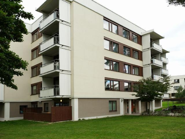 3 rum och kök i Sätra 84 m² 9 721 kr