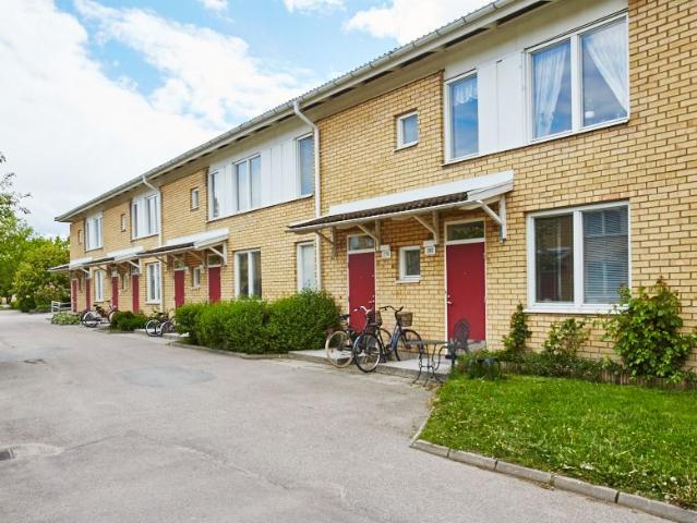 3 rum och kök 82 m² 8 433 kr