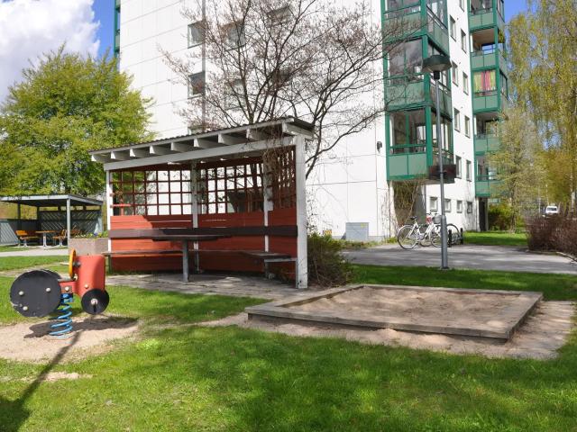 3 rums hus i ÖREBRO 61 m² 7 499 kr