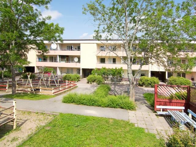 3 rums lägenhet i Eskilstuna 74 m² 8 862 kr