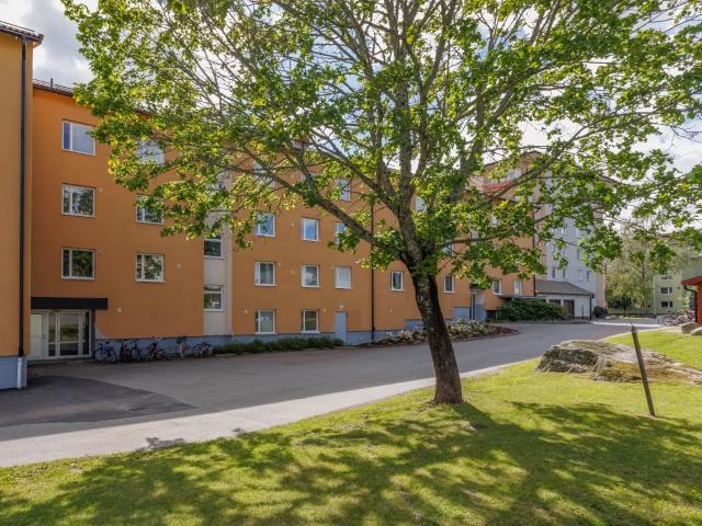 3 rums lägenhet i Hallstahammar 77 m² 8 086 kr