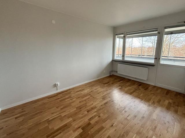 3 rums lägenhet i ÖREBRO 75 m² 10 785 kr