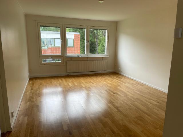 3 rums lägenhet i Örebro 83 m² 11 760 kr