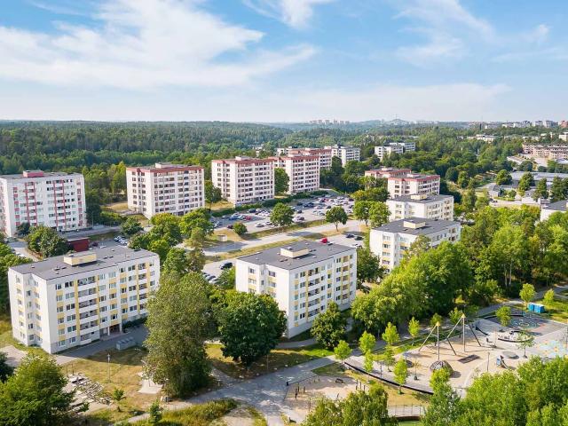 3 rums lägenhet i Skogås 74 m² 10 664 kr