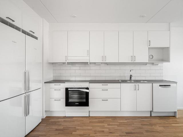 3 rums lägenhet i Stockholm 75 m² 18 116 kr