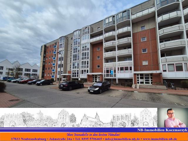 3 Raum Erdgeschosswohnung in der Nähe zum Tollensesee und zum Zentrum