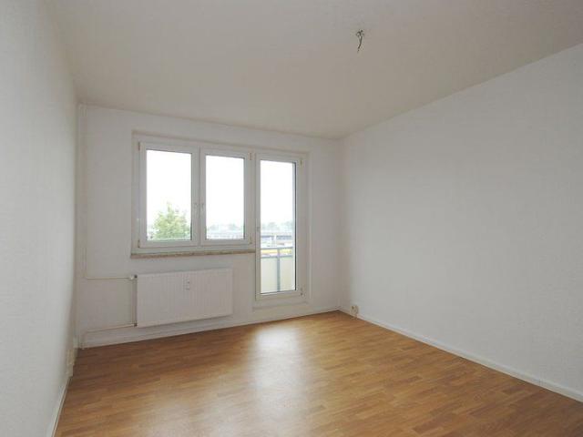 3 Raum Wohnung Südstadtring 85