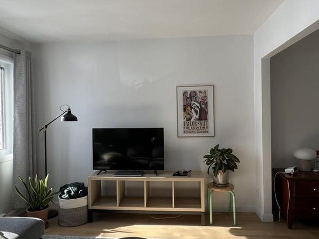 3 ½ Rénové Quartier Tranquille Et Vert