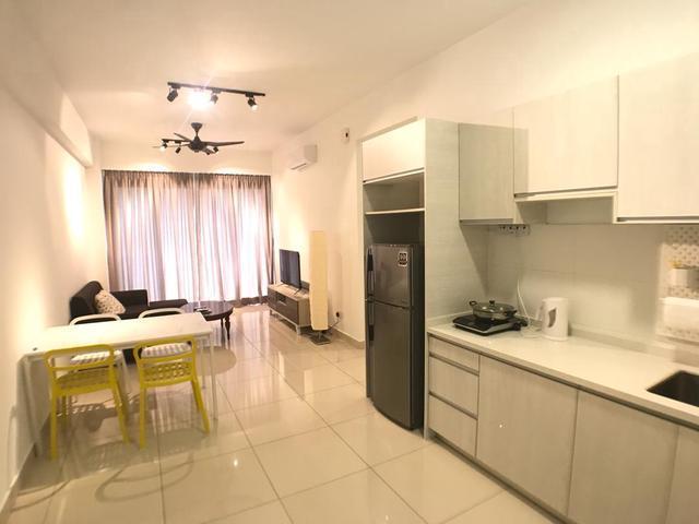 3 Room 872sf Tropicana Bay Residence Cozy Furnishings