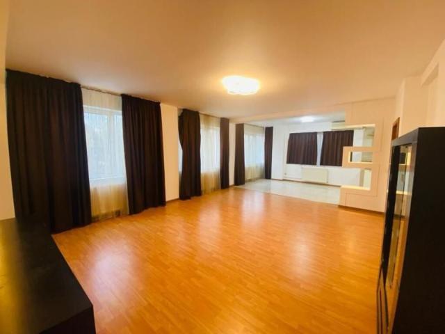 3 room apartment, Primaverii area