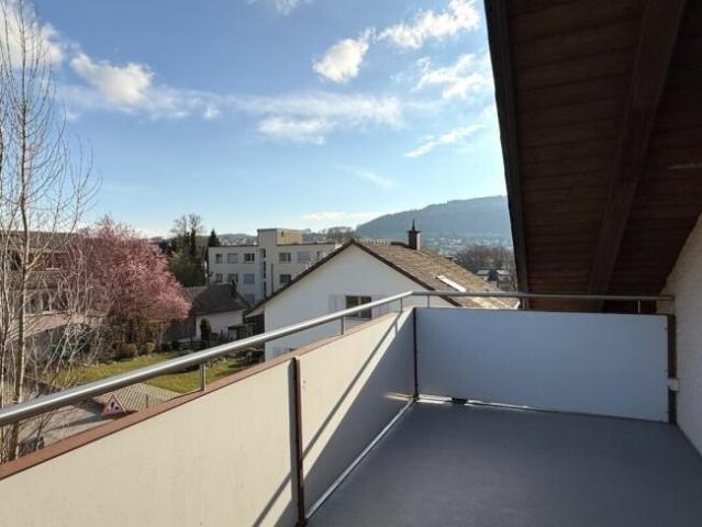 3 ROOM ATTIC APARTMENT IN A QUIET LOCATION
